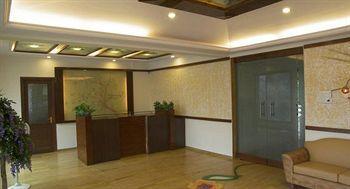 Sapphire Hotel Lonavala Esterno foto